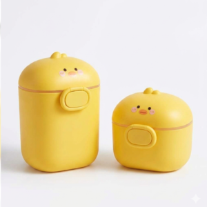 Portable Duckling Baby Formula Dispenser – Airtight Milk Powder Storage Box with Scoop & Leveler, BPA-Free Food Container for Travel & Snacks (Small/Large)
